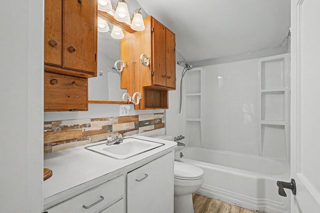 42 Sherburne Road, Lee, NH 03861