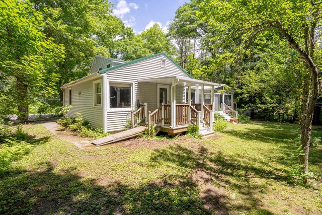 42 Sherburne Road, Lee, NH 03861