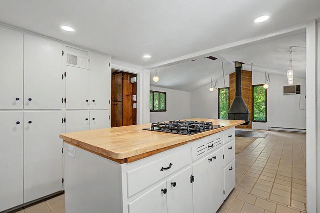 42 Sherburne Road, Lee, NH 03861