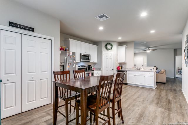 7611 OVERVIEW PL, San Antonio, TX 78244