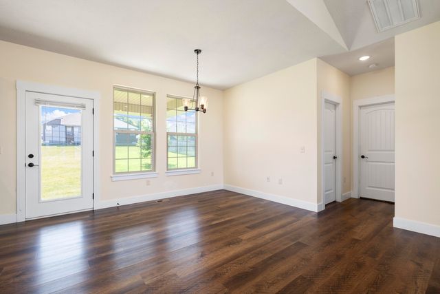 2086 Bull Run Road, Ozark, MO 65721