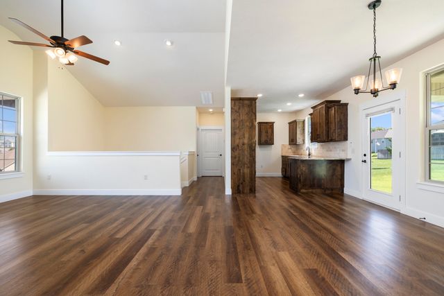2086 Bull Run Road, Ozark, MO 65721