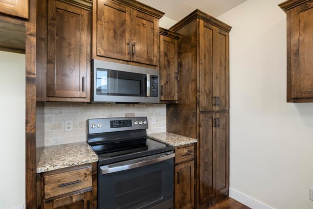 2086 Bull Run Road, Ozark, MO 65721