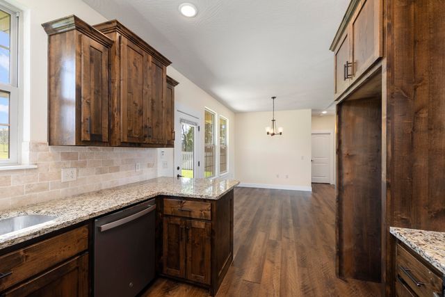 2086 Bull Run Road, Ozark, MO 65721
