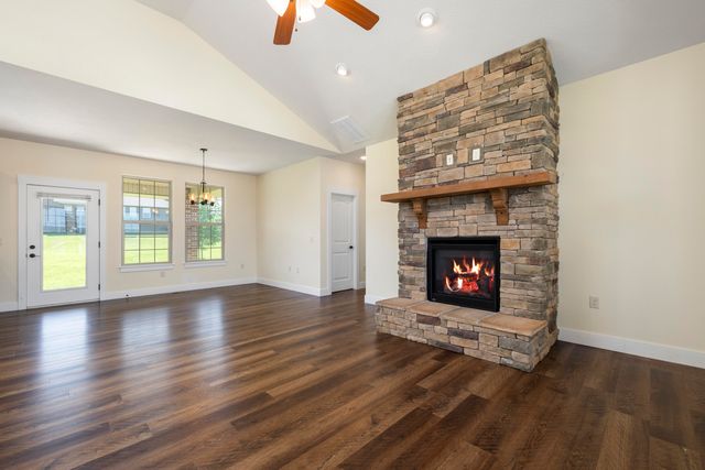 2086 Bull Run Road, Ozark, MO 65721
