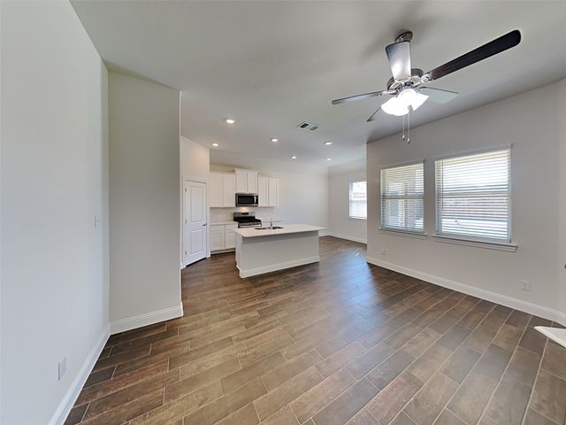 11136 Canyon Mine Drive, Aubrey, TX 76227