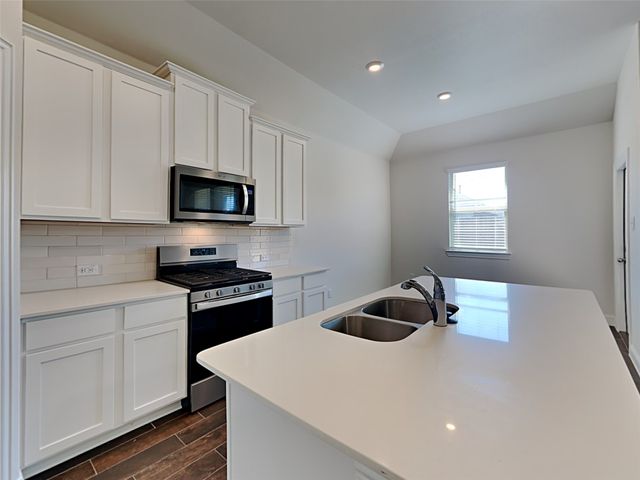 11136 Canyon Mine Drive, Aubrey, TX 76227