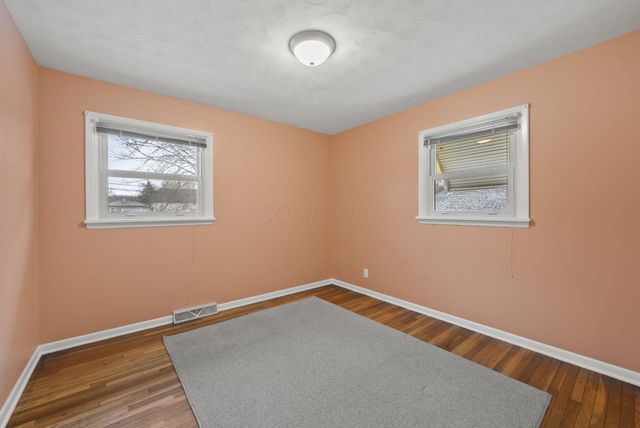 597 Skyline Drive, Newark, OH 43055