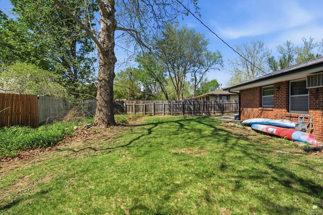 1737 Vaughn Drive, Manhattan, KS 66502