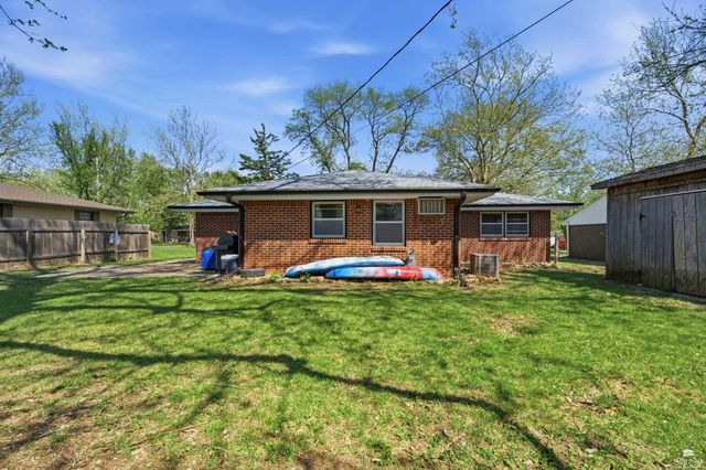 1737 Vaughn Drive, Manhattan, KS 66502