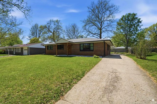 1737 Vaughn Drive, Manhattan, KS 66502