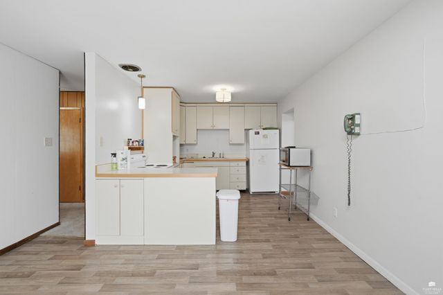 1737 Vaughn Drive, Manhattan, KS 66502