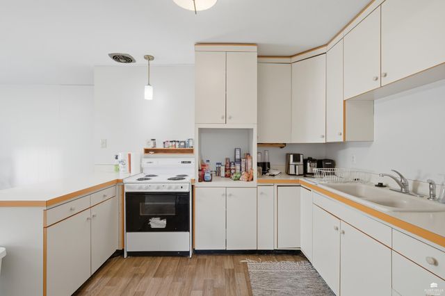 1737 Vaughn Drive, Manhattan, KS 66502