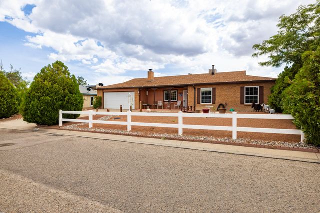 55 LYNWOOD Drive SE, Rio Rancho, NM 87124