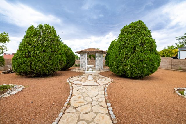 55 LYNWOOD Drive SE, Rio Rancho, NM 87124