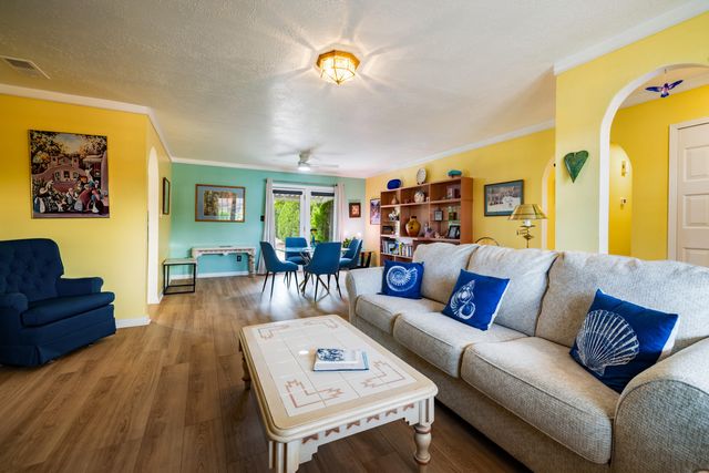 55 LYNWOOD Drive SE, Rio Rancho, NM 87124