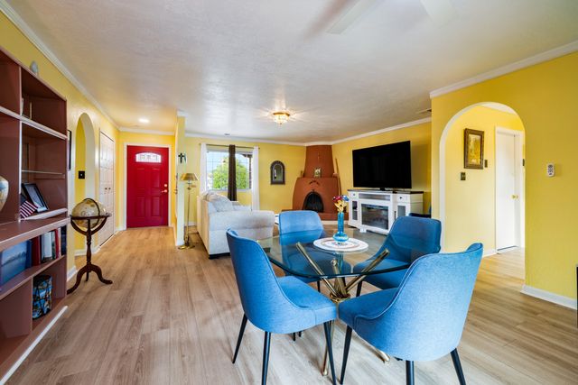 55 LYNWOOD Drive SE, Rio Rancho, NM 87124