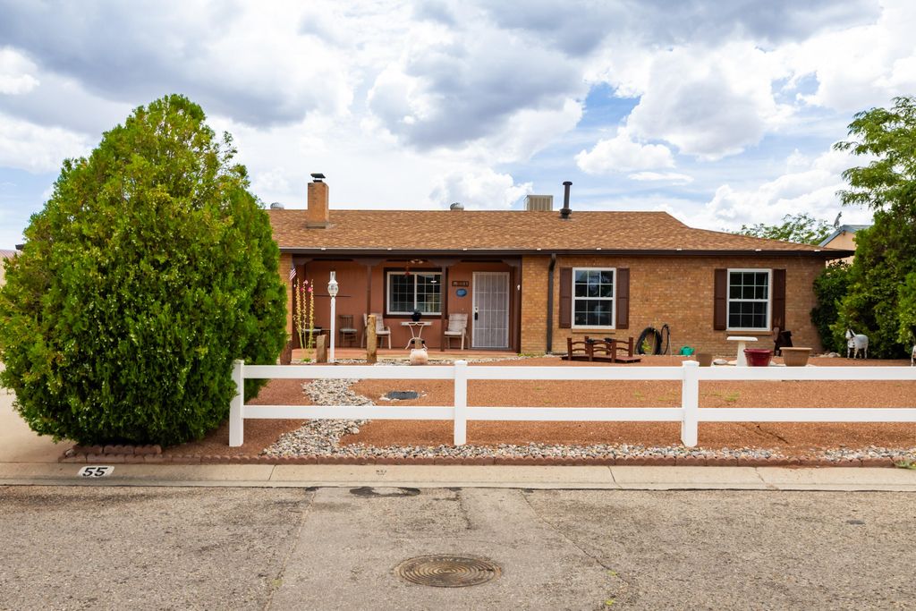 55 LYNWOOD Drive SE, Rio Rancho, NM 87124