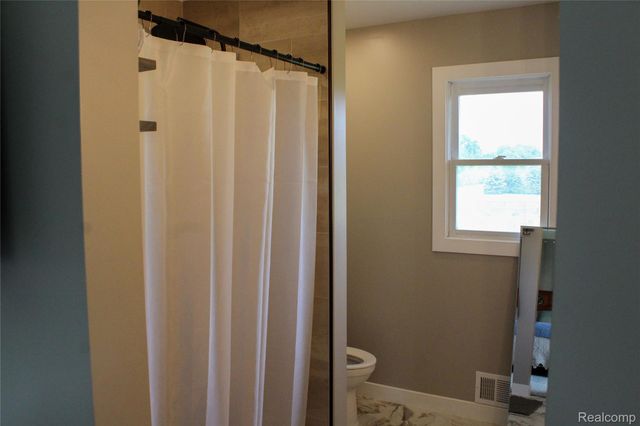 1583 E Lansing Road, Antrim Township, MI 48857