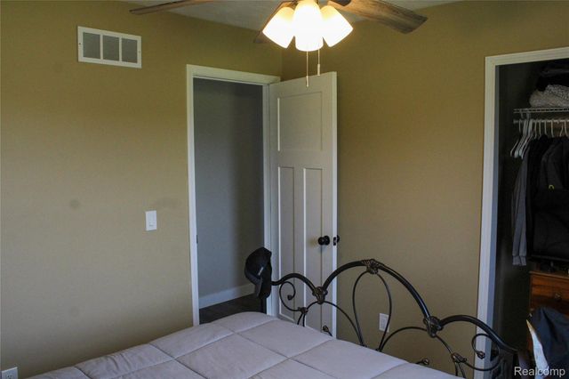 1583 E Lansing Road, Antrim Township, MI 48857