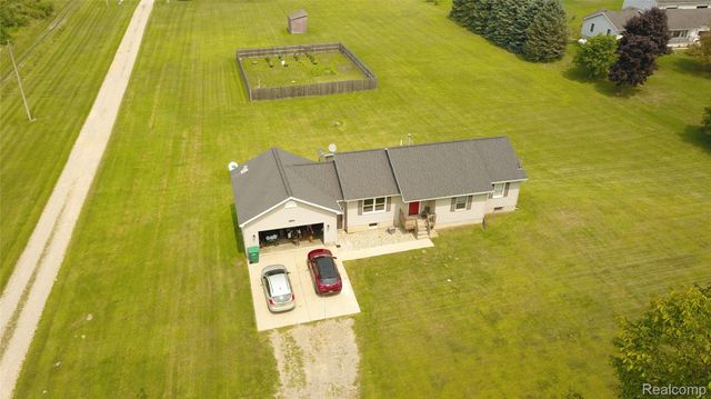 1583 E Lansing Road, Antrim Township, MI 48857