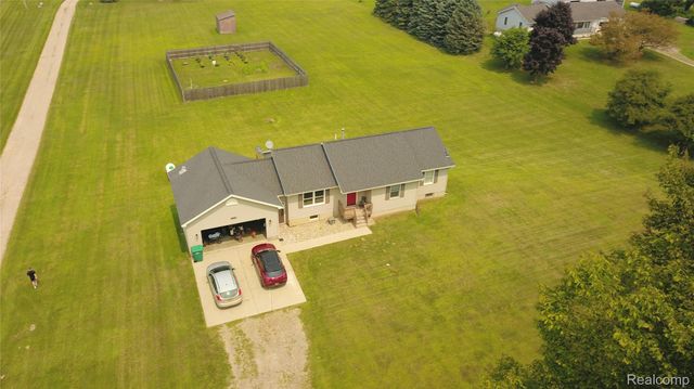 1583 E Lansing Road, Antrim Township, MI 48857