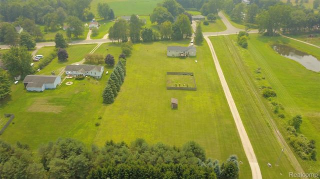 1583 E Lansing Road, Antrim Township, MI 48857
