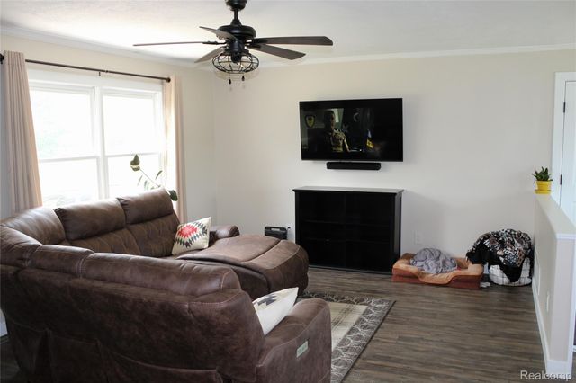 1583 E Lansing Road, Antrim Township, MI 48857