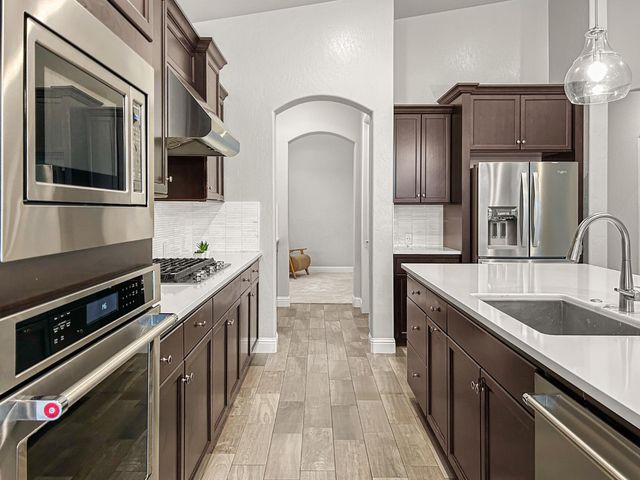 2788 N Douglas Avenue, Fresno, CA 93727