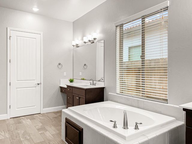 2788 N Douglas Avenue, Fresno, CA 93727