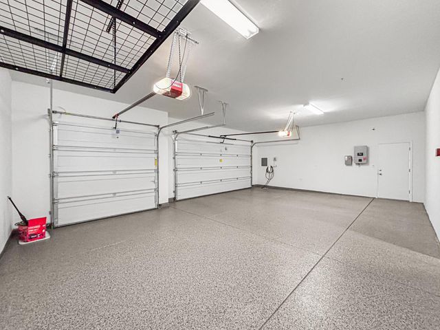 2788 N Douglas Avenue, Fresno, CA 93727