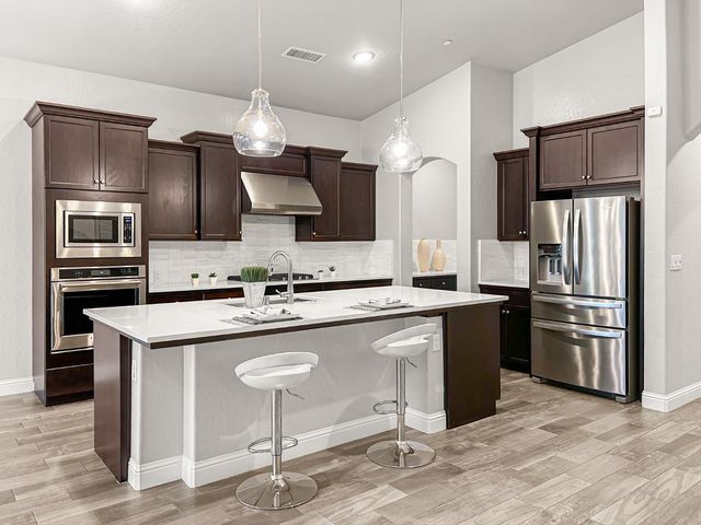 2788 N Douglas Avenue, Fresno, CA 93727