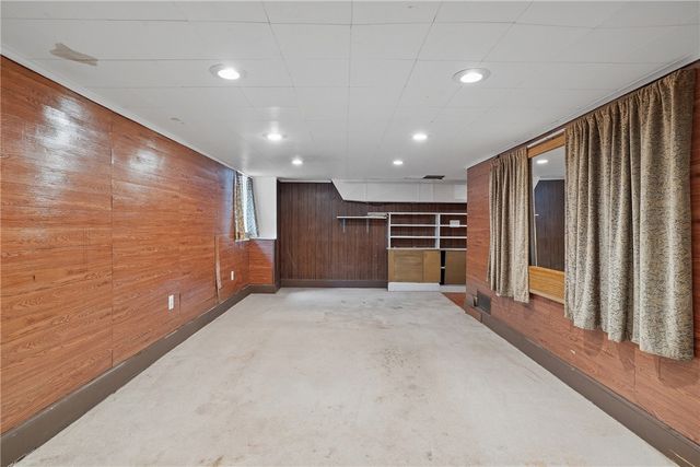 230 W Fulton St, City Of But Nw, PA 16001