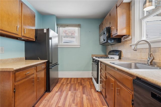 230 W Fulton St, City Of But Nw, PA 16001