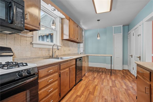 230 W Fulton St, City Of But Nw, PA 16001