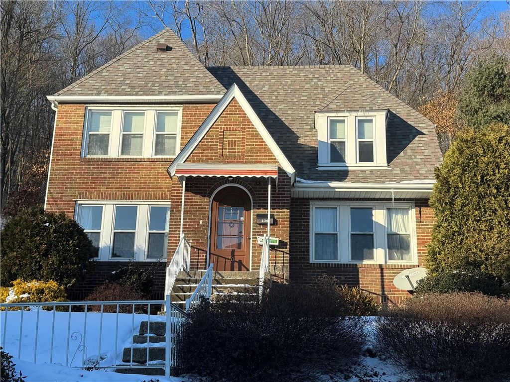 230 W Fulton St, City Of But Nw, PA 16001