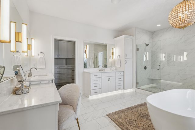 17415 Berkshire Parkway, Clive, IA 50325