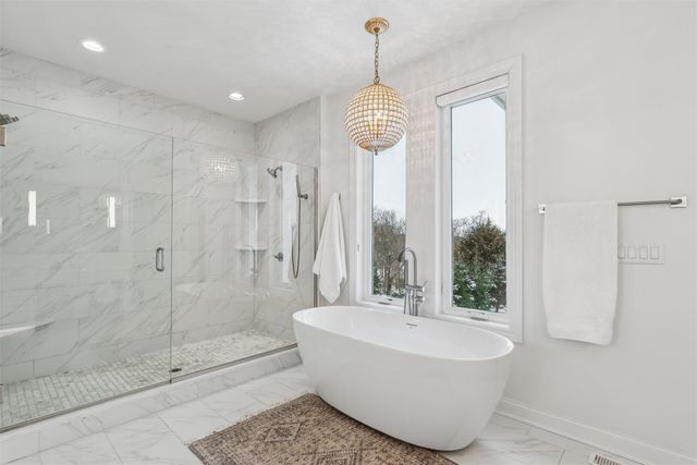 17415 Berkshire Parkway, Clive, IA 50325