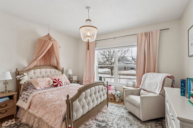 17415 Berkshire Parkway, Clive, IA 50325