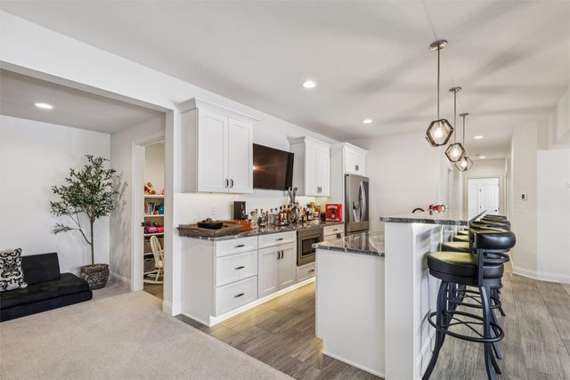 17415 Berkshire Parkway, Clive, IA 50325