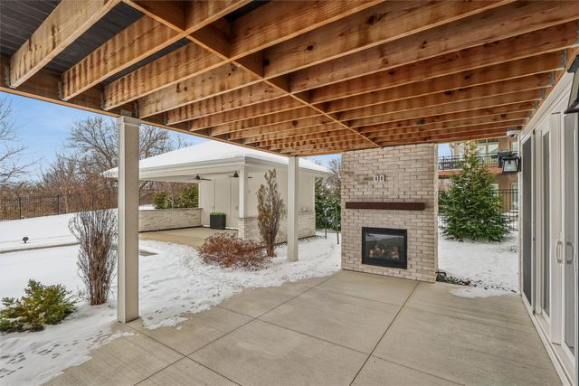 17415 Berkshire Parkway, Clive, IA 50325