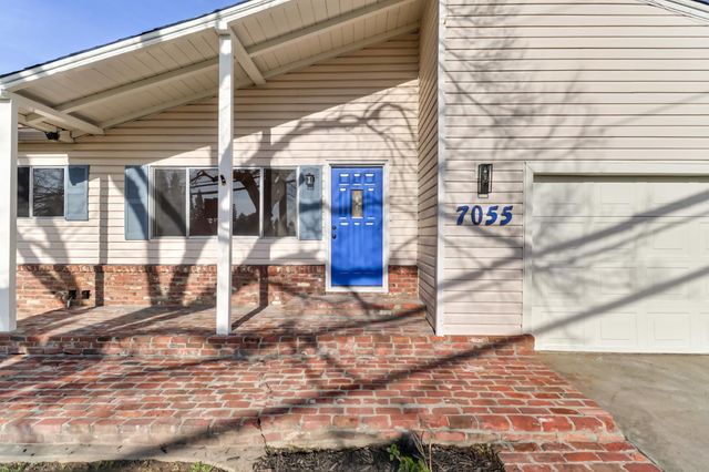 7055 Winding Way, Fair Oaks, CA 95628