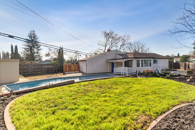 7055 Winding Way, Fair Oaks, CA 95628