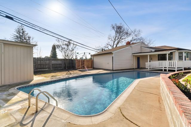 7055 Winding Way, Fair Oaks, CA 95628