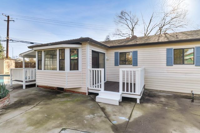 7055 Winding Way, Fair Oaks, CA 95628