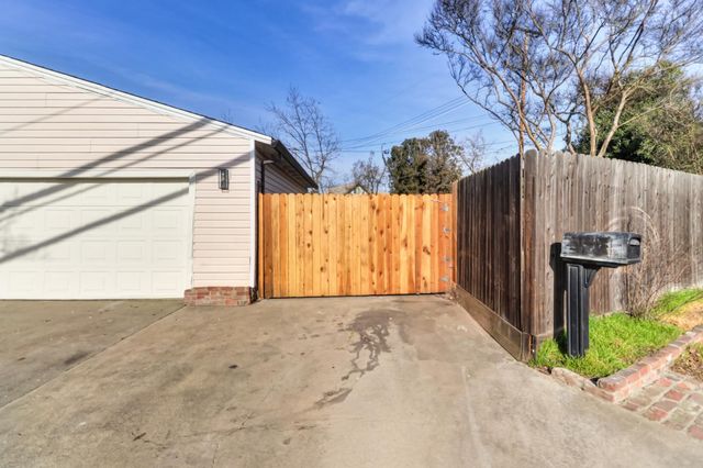 7055 Winding Way, Fair Oaks, CA 95628