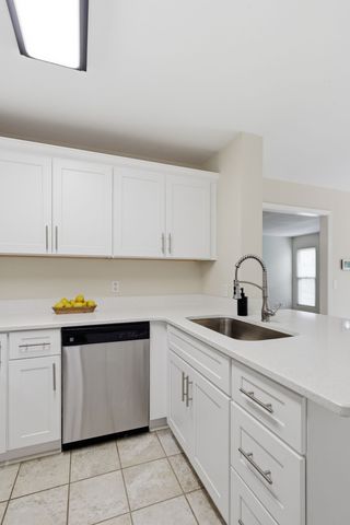 201 Riverstone Ct, Nashville, TN 37214