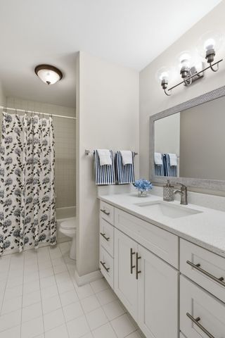 201 Riverstone Ct, Nashville, TN 37214