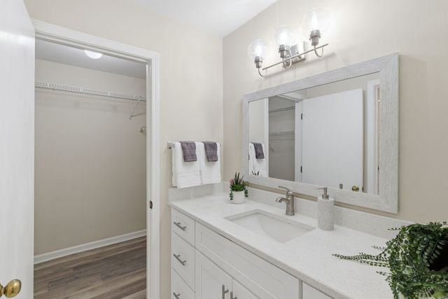 201 Riverstone Ct, Nashville, TN 37214