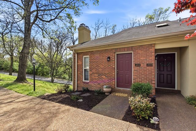 201 Riverstone Ct, Nashville, TN 37214